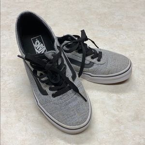 Youth Suze 3 Gray and Black Vans